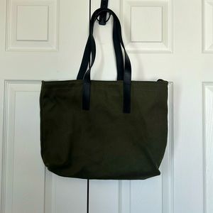 Everlane Twill Zip Tote in Olive Green EUC
